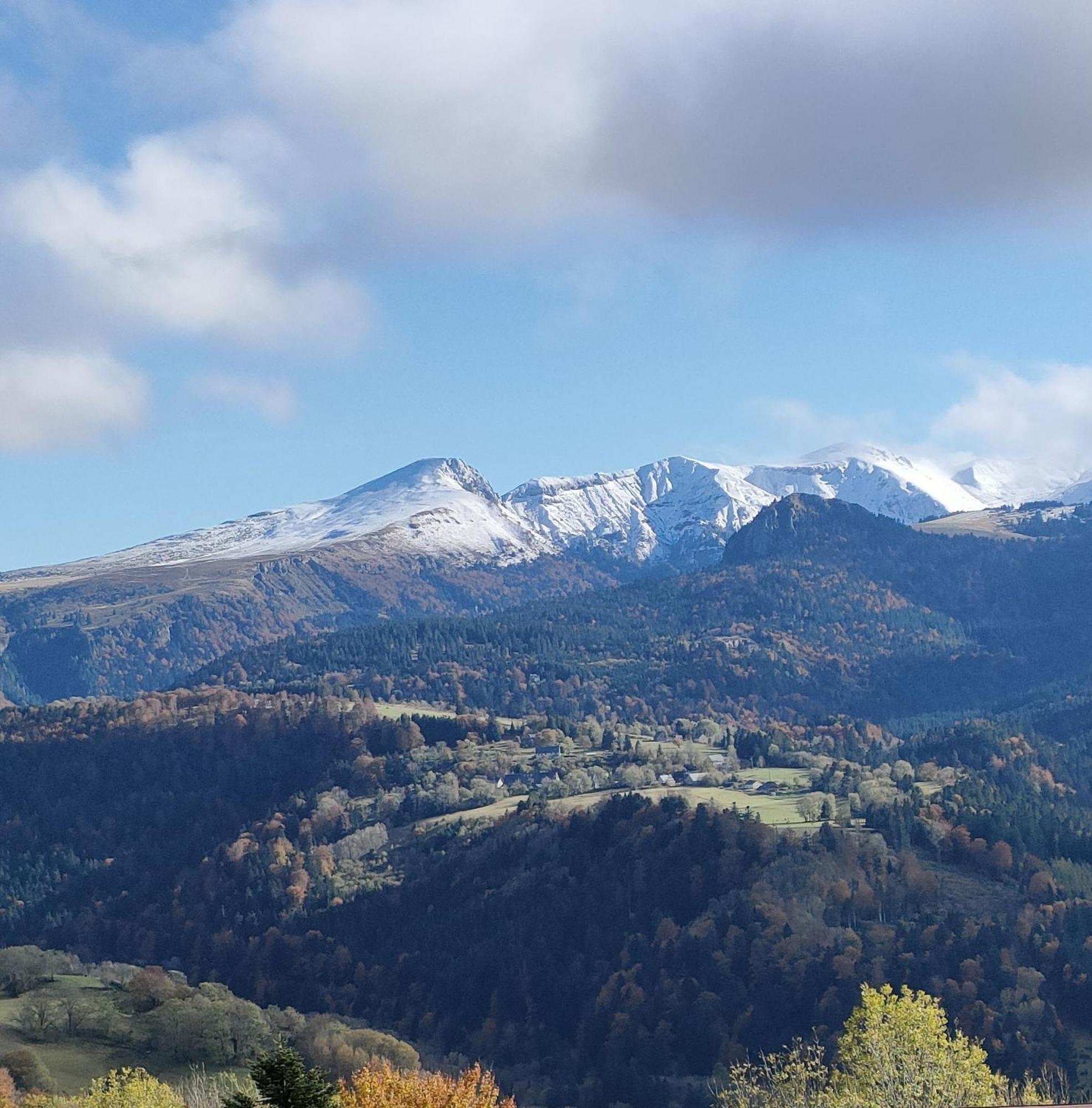 Grand Appartement Vue Magnifique Murat-le-Quaire Dış mekan fotoğraf