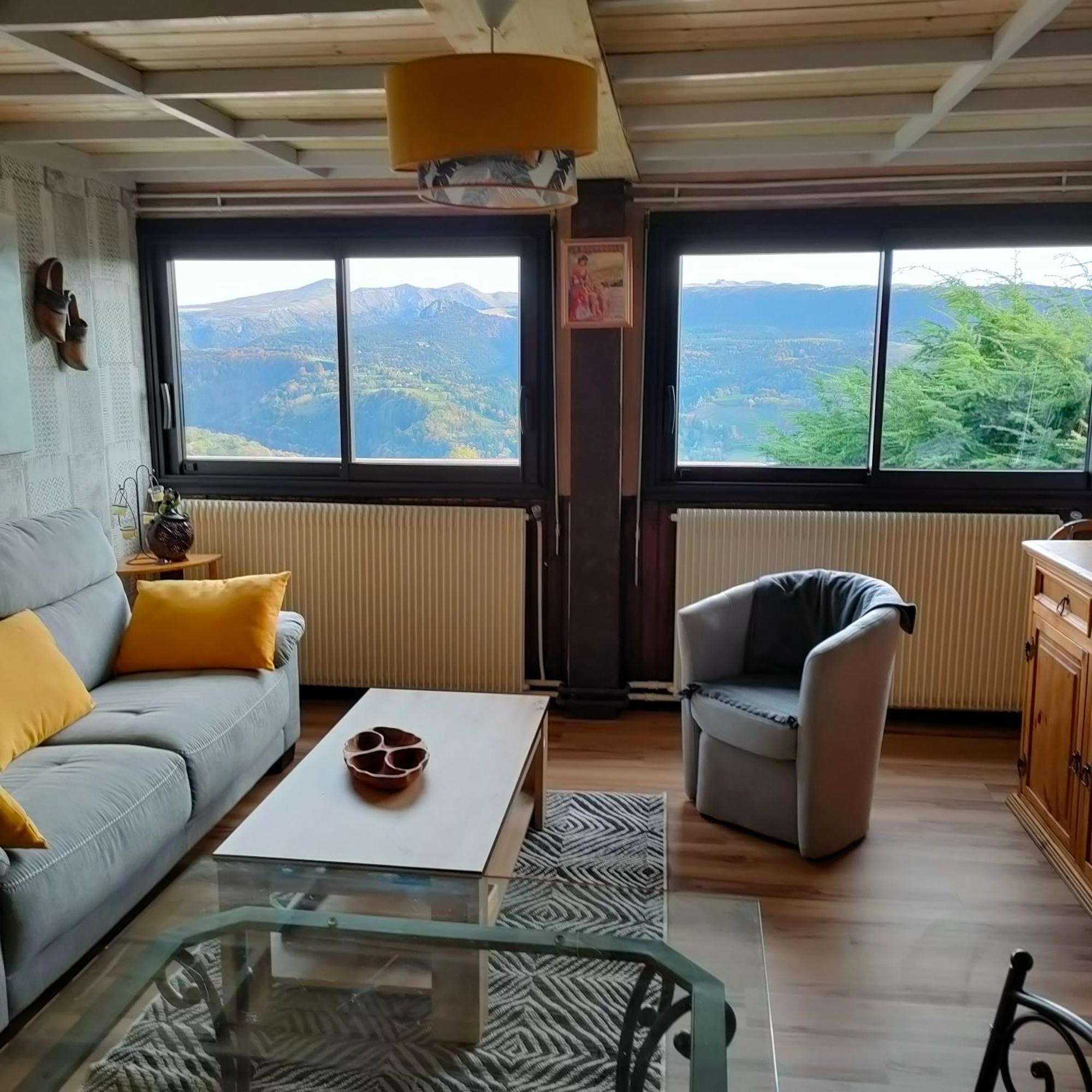 Grand Appartement Vue Magnifique Murat-le-Quaire Dış mekan fotoğraf